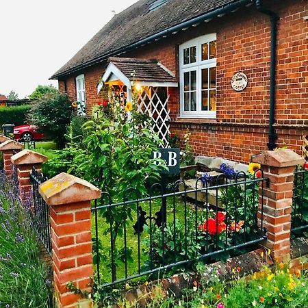 St.Catherine'S Cottage, The Old School House ลองเมลฟอร์ด ภายนอก รูปภาพ