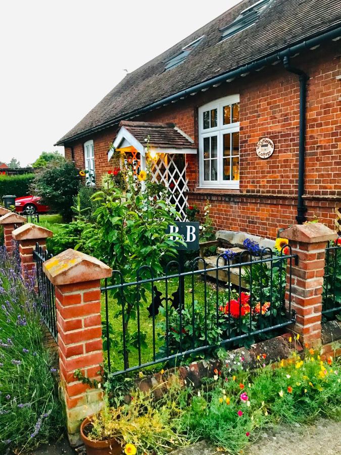 St.Catherine'S Cottage, The Old School House ลองเมลฟอร์ด ภายนอก รูปภาพ